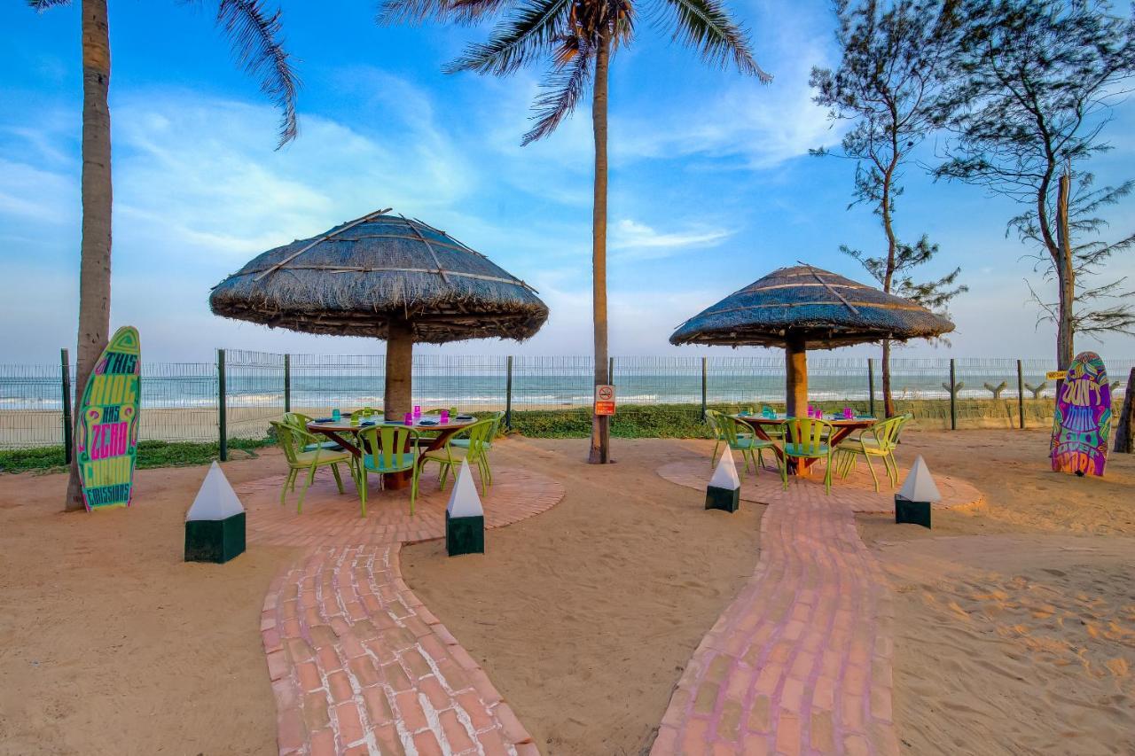 Radisson Blu Resort Temple Bay Mamallapuram מראה חיצוני תמונה The beach at the resort